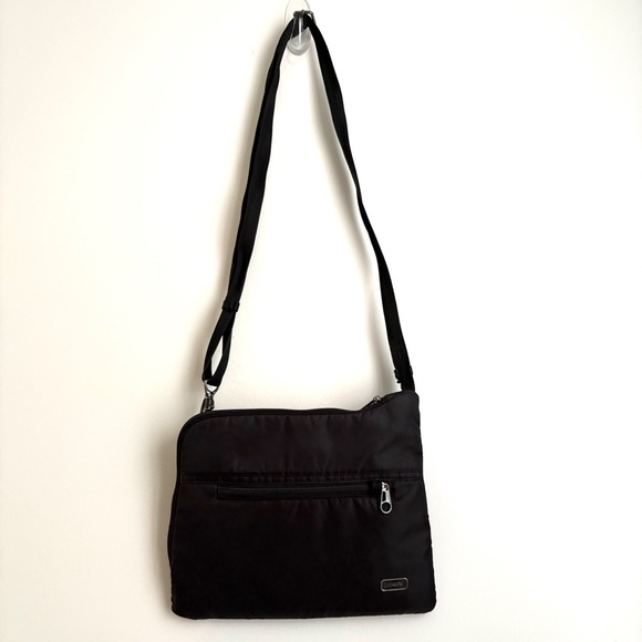 Pacsafe | Daysafe Slim Crossbody Bag Anti-Theft RFID Purse Bag Black - Picture 2 of 10